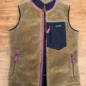 Patagonia women’s Retro X high pile fleece vest, Medium, Excellent condition!